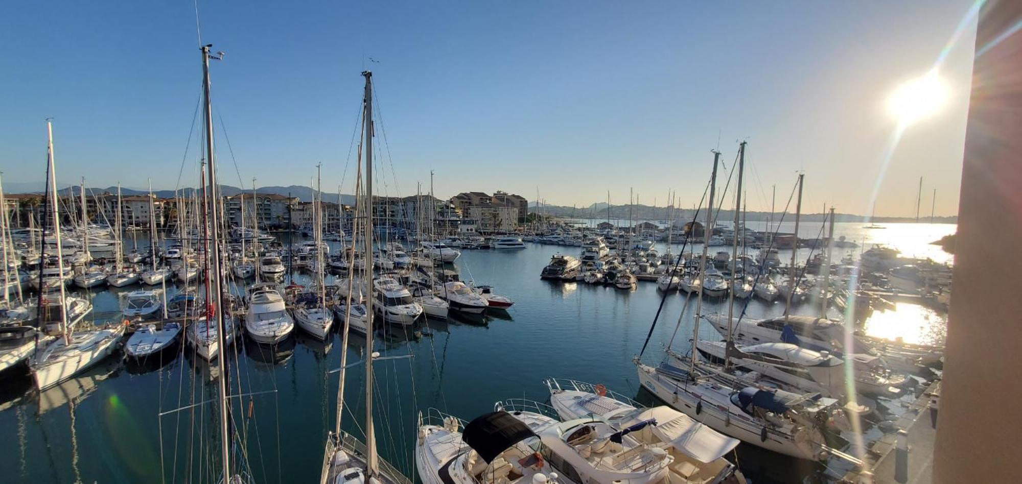 Residence Cap Hermes, Incroyable Vue Sur Le Port, Fréjus Buitenkant foto