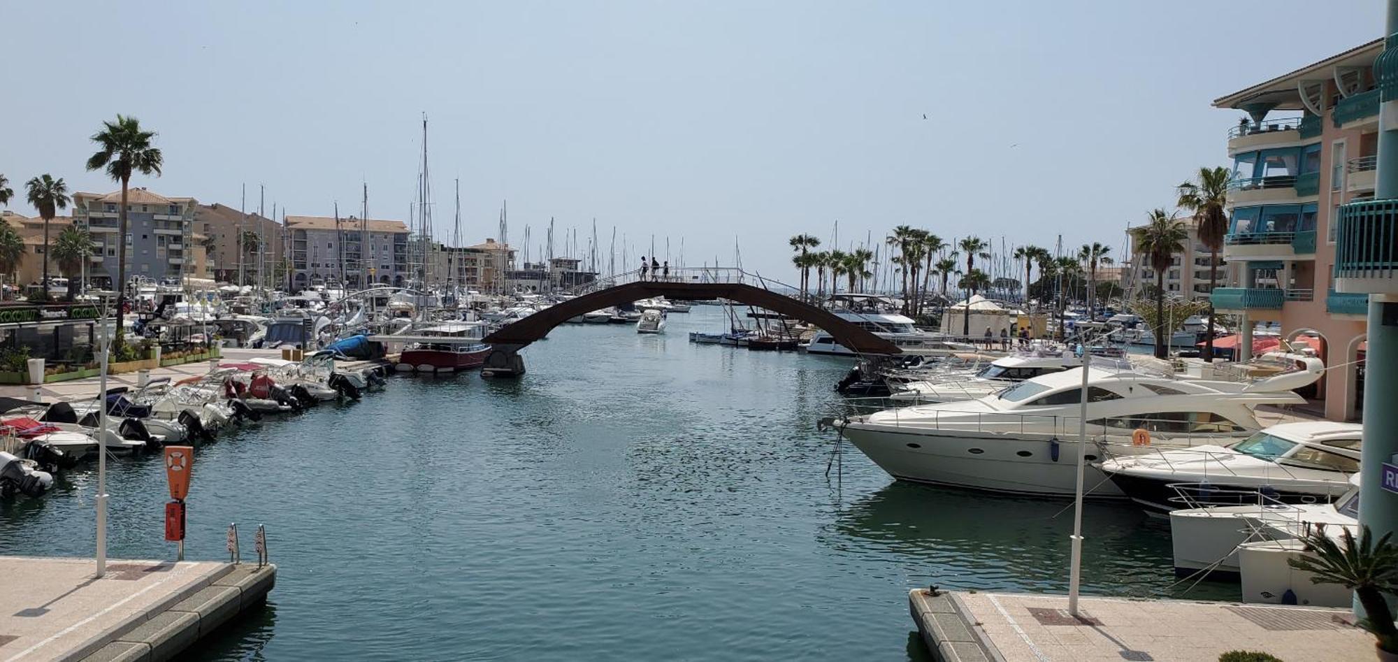 Residence Cap Hermes, Incroyable Vue Sur Le Port, Fréjus Buitenkant foto